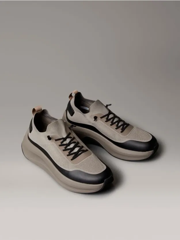 Taupe Smog/Black حذاء رياضي للركض برقبة محبوكة على شكل جورب ونعل سميك