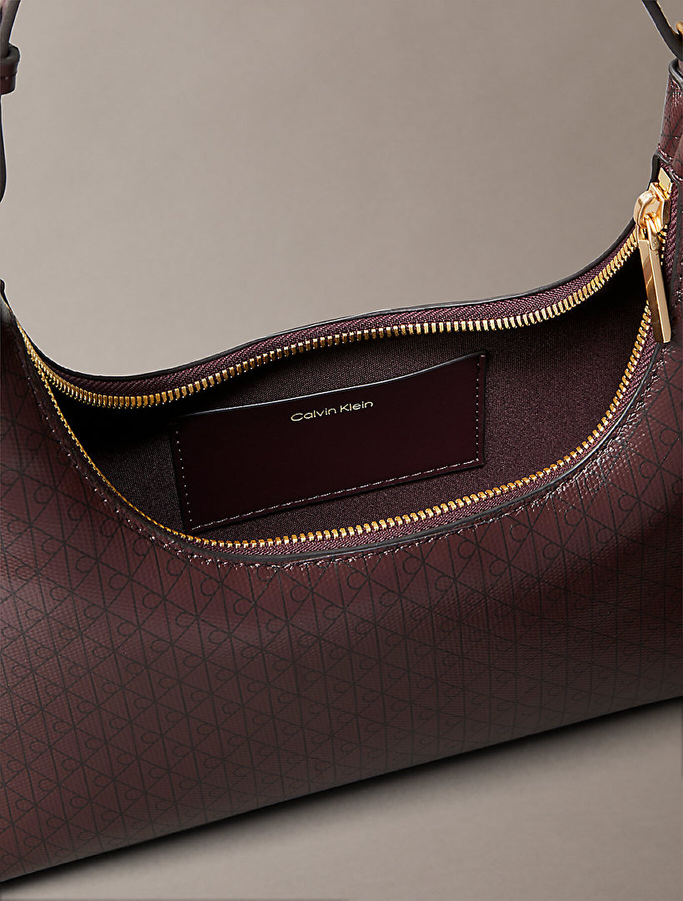 FUDGE AOP حقيبة كتف بشعار بكامل التصميم